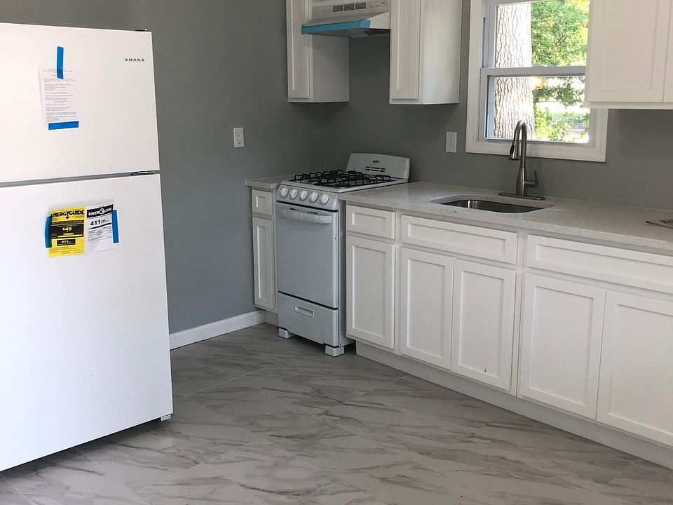 1st image of 586 Garfield Ave