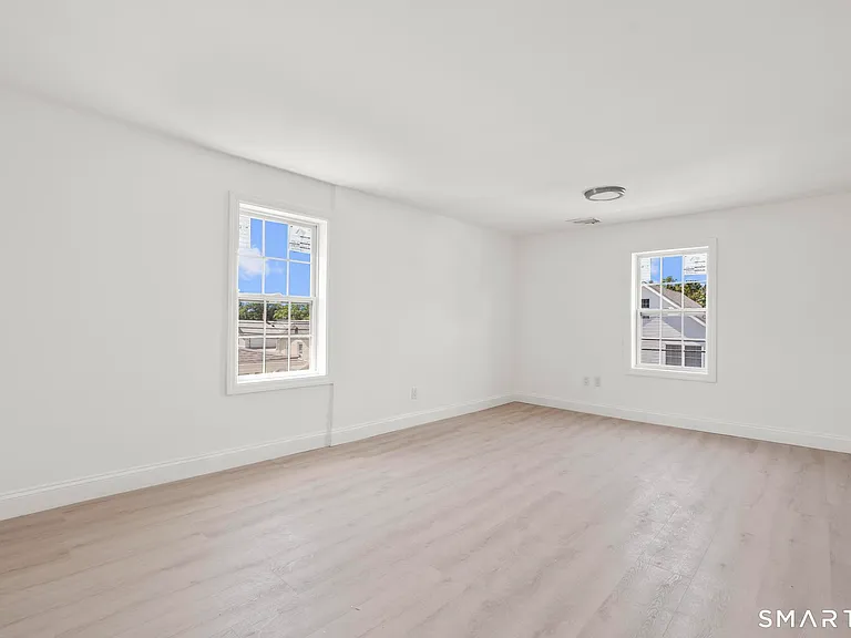 64 Soundview Ave #3 — Photo 16