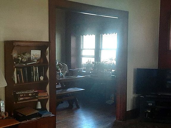 5th image of 1058 Careys Ln