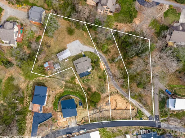 15 Woodbine Rd, Asheville, NC 28804