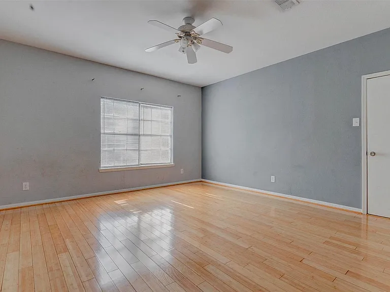 3800 Tanglewilde St #102 — Photo 7
