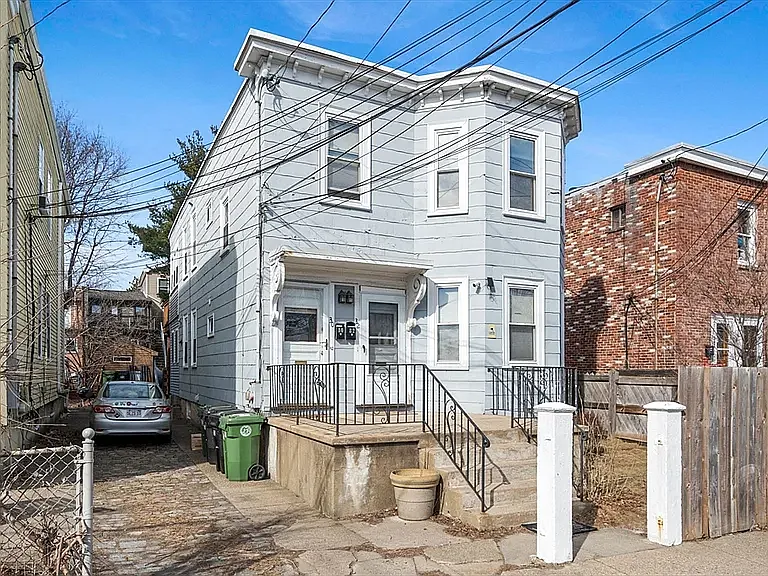 32 Clarendon St #32 — Photo 11