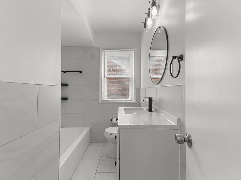 21311 Outer Dr — Photo 13