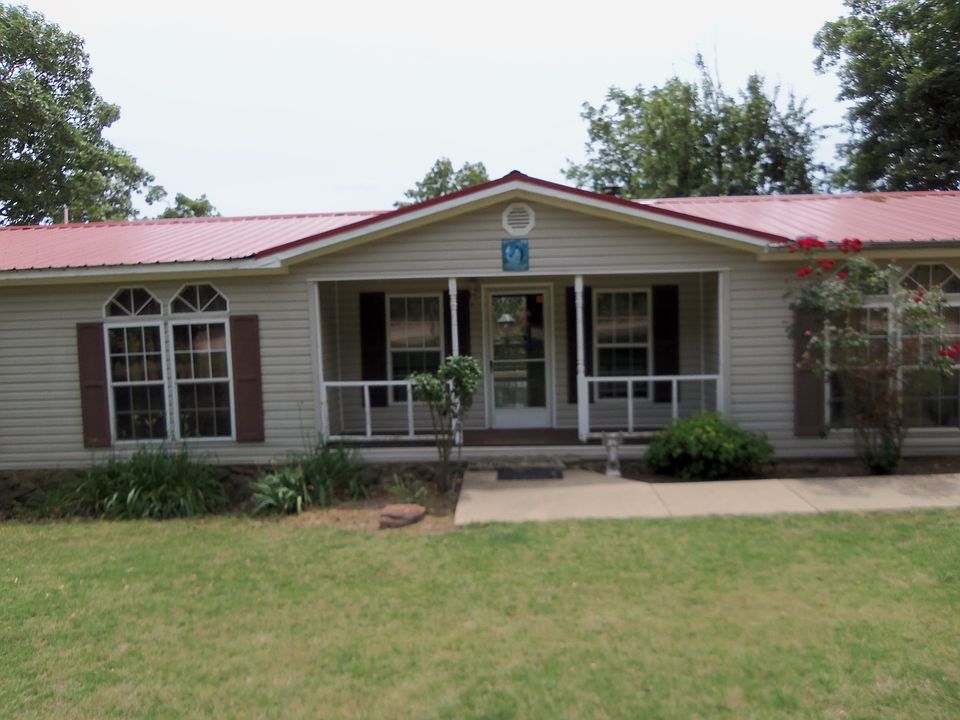 1st image of 457 Haywood Ln