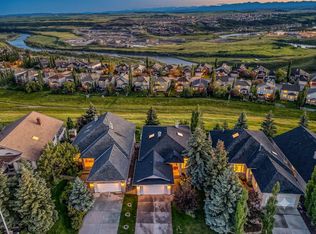 19 Gleneagles Vw, Cochrane, AB T4C1N9