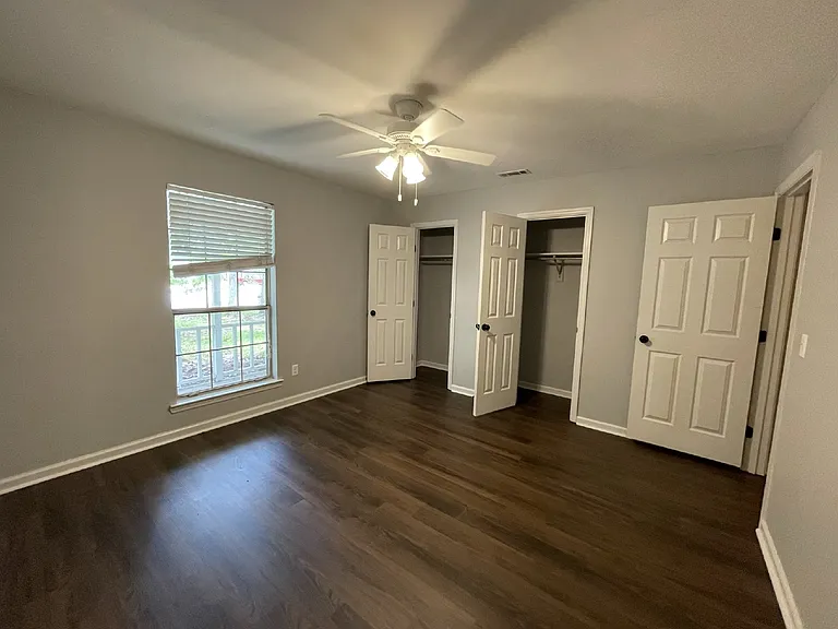 512 Creek View Dr — Photo 13
