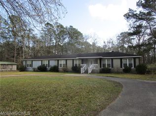 7935 E Davenport St, Bayou La Batre, AL 36509