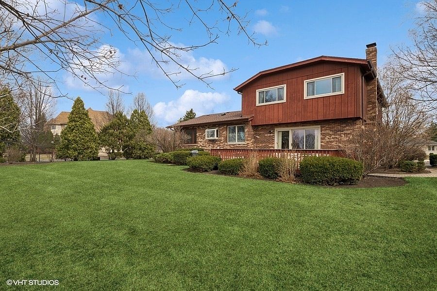 2nd image of 248 Cardinal Dr
