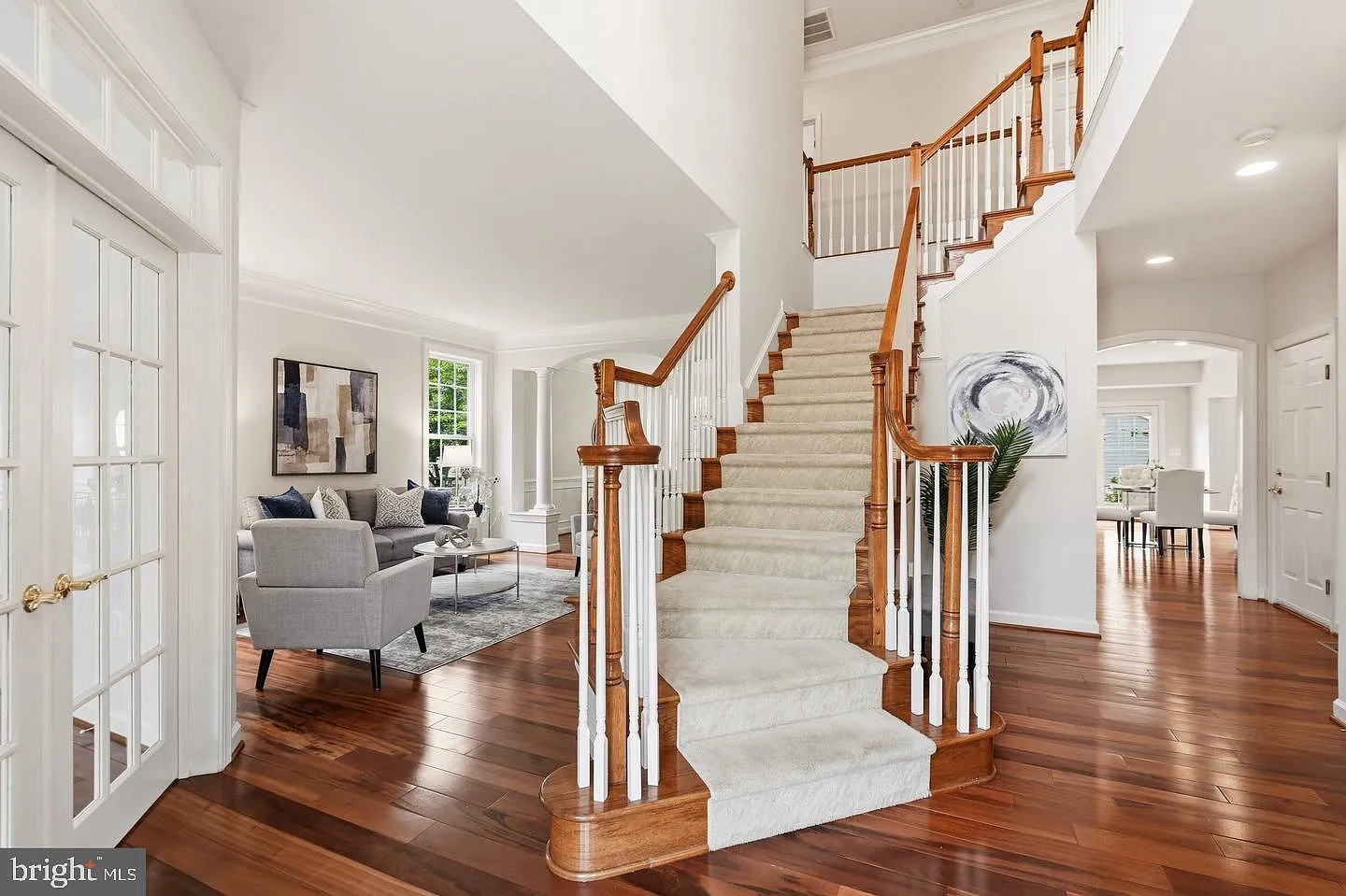5 bed, 4.5 bath, 4399 sqft, $4,200 — Photo 4