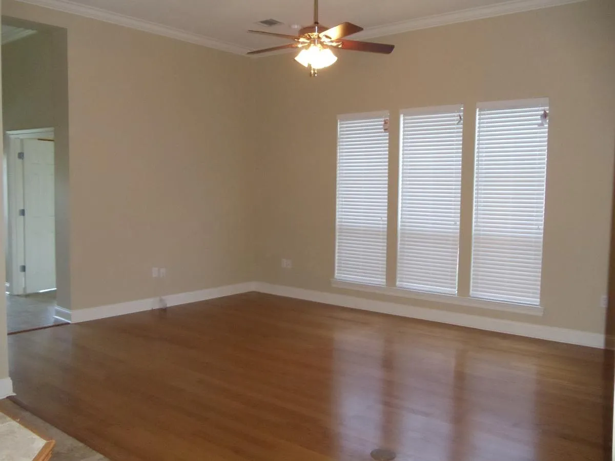 15920 Belle Angela Ave — Photo 2
