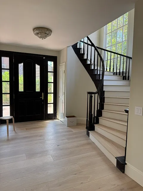 4 bed, 5200 sqft, $17,800 — Photo 2