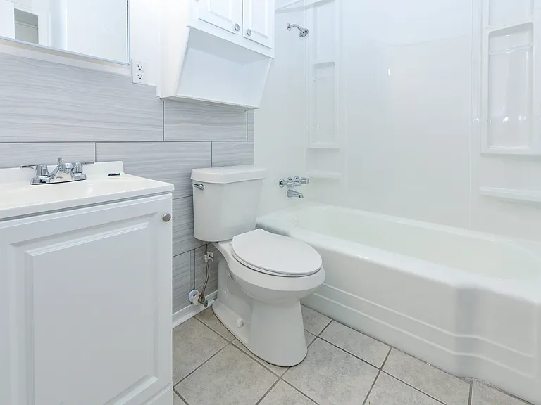 901 Kern Rd #903 — Photo 8