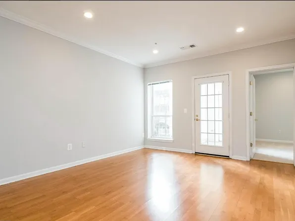 4551 Strutfield Ln, Alexandria, VA