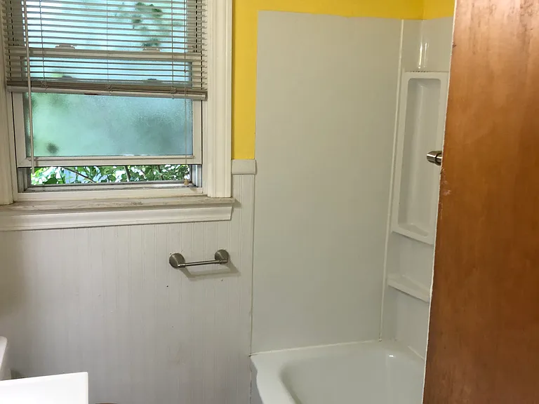 3036 Greenfield Rd — Photo 17