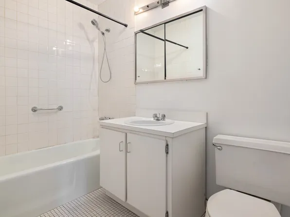 140 Thompson Street image 8 of 9