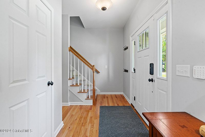 3rd image of 2762 W Lydius Street