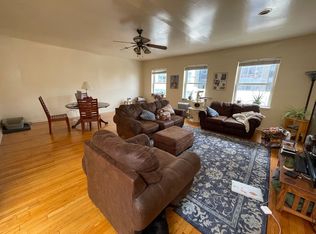 3229 N Clark St #3R, Chicago, IL 60657