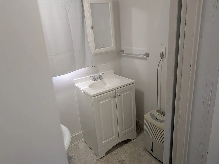 203 Bennett St — Photo 6