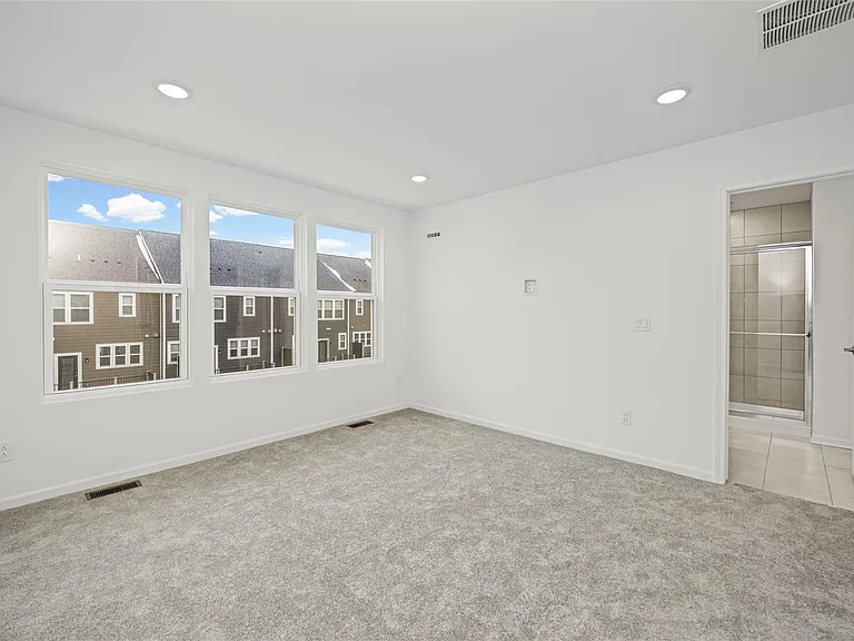 43071 Atwood Ave — Photo 26