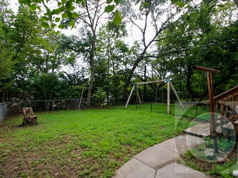 3315 Seward St — Photo 21