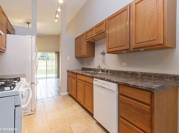 3rd image of 20753 S Hickory Creek Pl