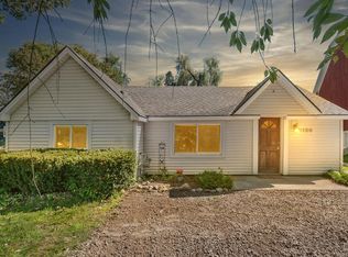 1120 Garden Rd, Milford, MI 48381