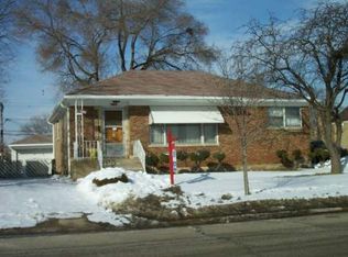 7748 Waukegan Rd, Niles, IL 60714