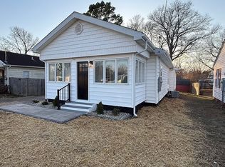 9 S Illinois Ave, Du Quoin, IL 62832