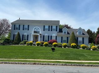 9 Johnston Dr, Flemington, NJ 08822