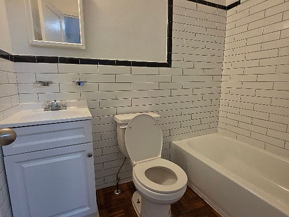 5th image of 3300 E Capitol St NE APT B