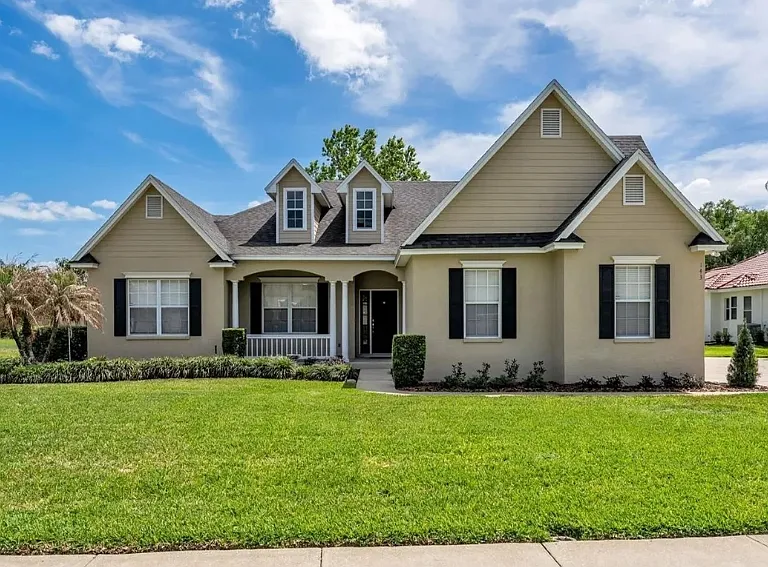 143 Shannon Oaks Dr — Photo 1