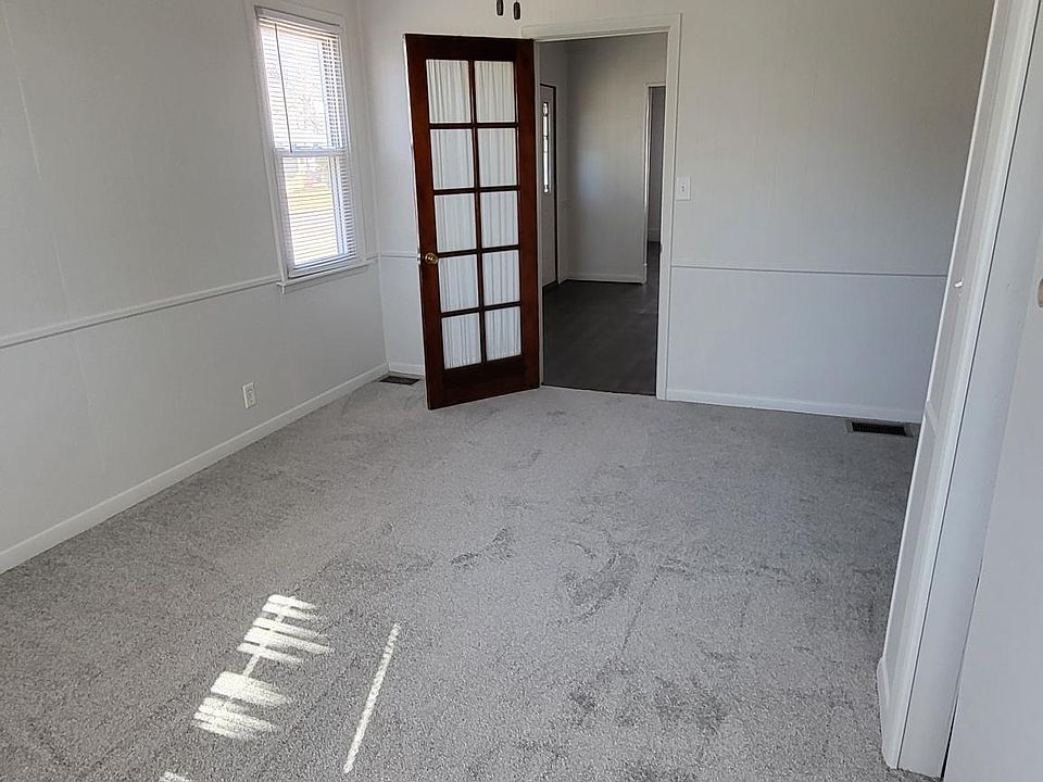 618 E Eureka Ave, Eureka, IL 61530 Zillow