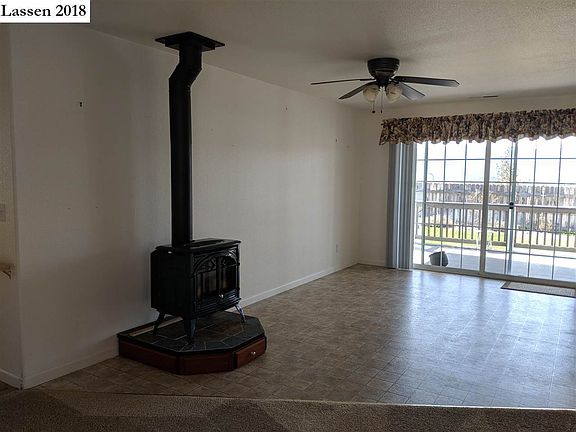 5th image of 1050 Shadow Mountain Dr