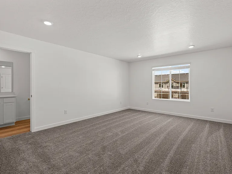 Master bedroom/ bath