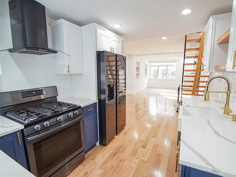 2129 Latona St — Photo 10