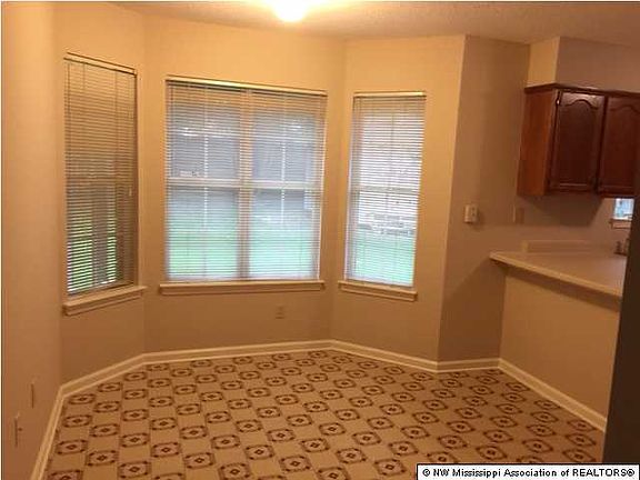 4th image of 1885 Pecan Meadows Dr