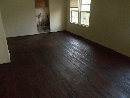 2nd image of 1124 E Waid Ave