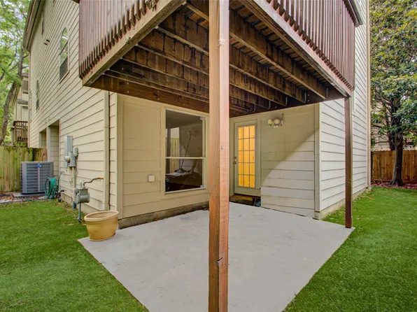 911 Reinicke St, Houston, TX 77007