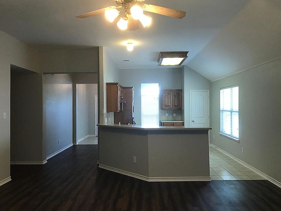 5th image of 2750 Fern Valley Ln