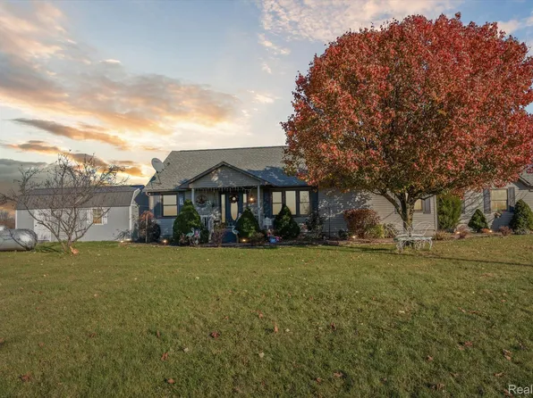 14320 Annabell Rd, Carleton, MI 48117