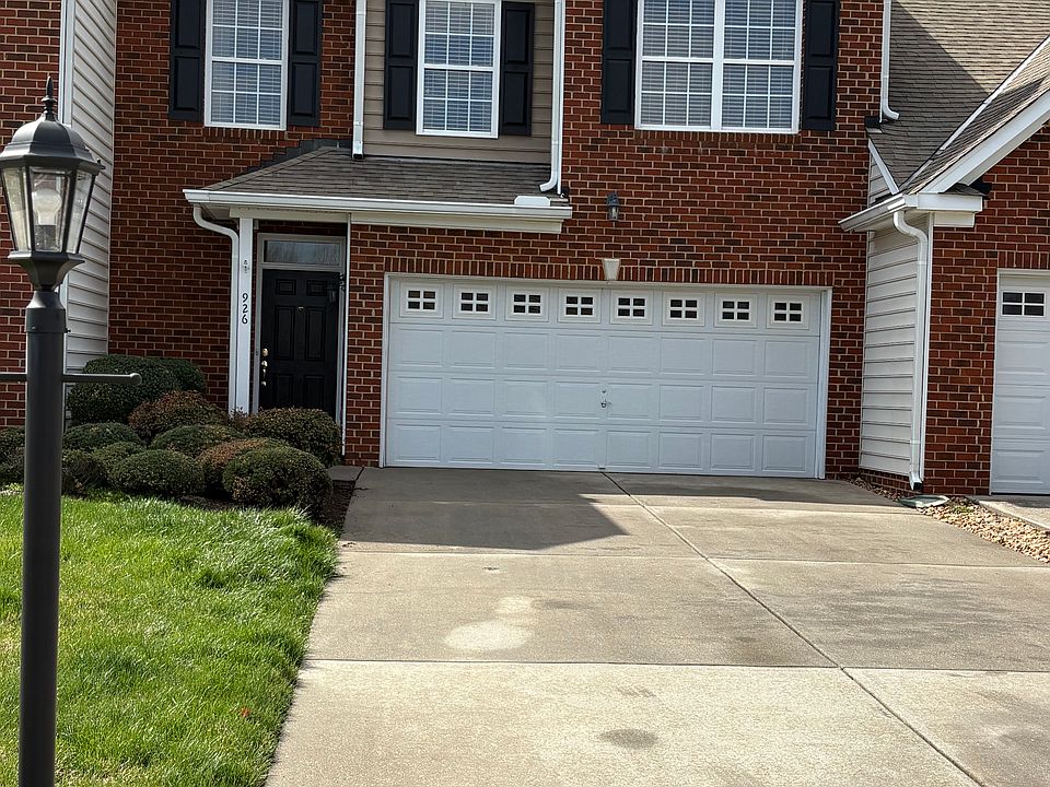 1st image of 926 Jamerson Ln