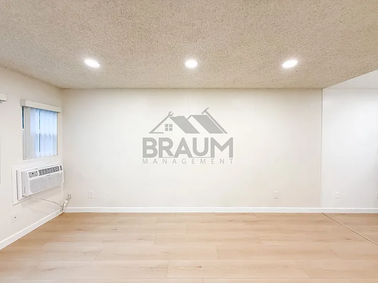 4636 LAUREL CANYON, LLC — Photo 5