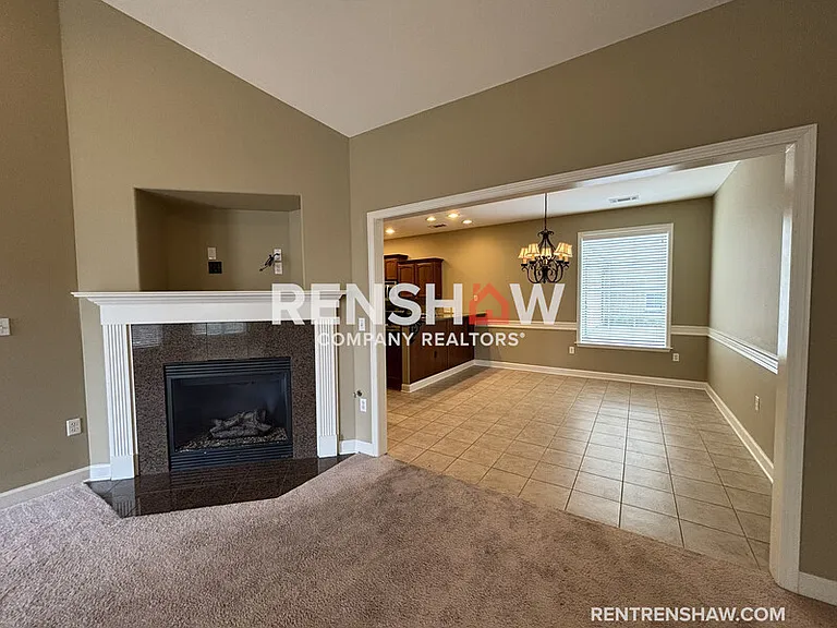 1381 Calumet Farms Dr — Photo 14