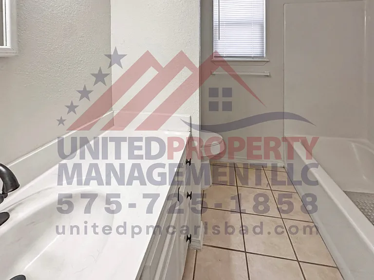 805 Merion Dr — Photo 2