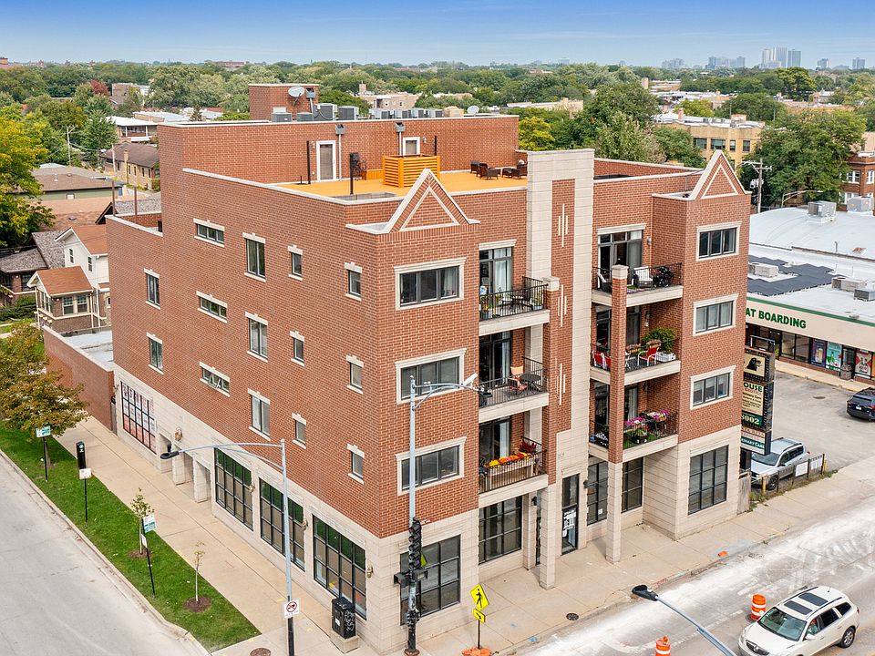 1st image of 4809 N California Ave #2W