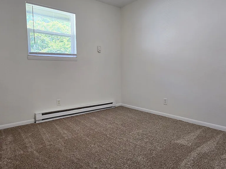 301 S Gray St — Photo 11