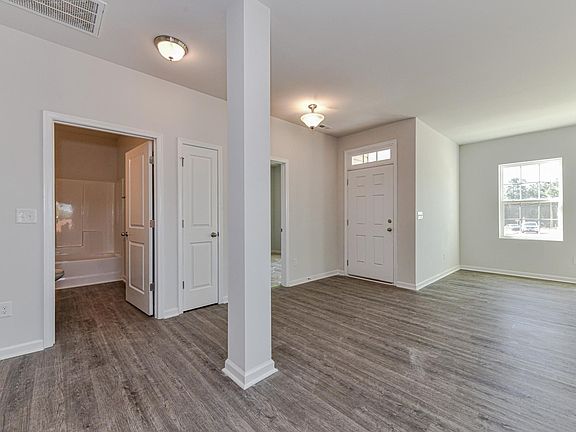 005 Entryway