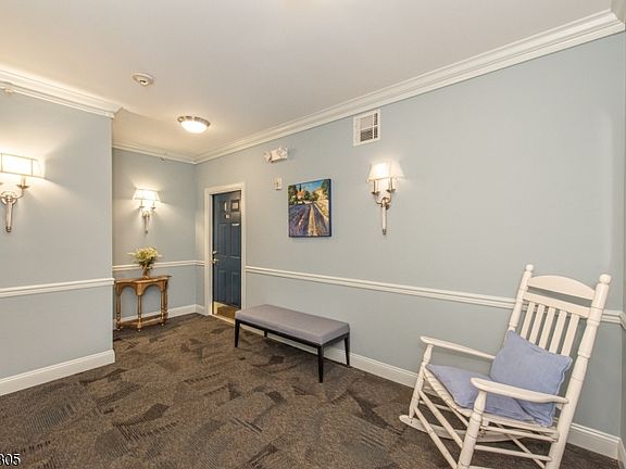 3rd image of 7 Cliff Rd #D2