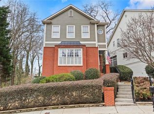 2136 Parkview Ln NW, Atlanta, GA 30318