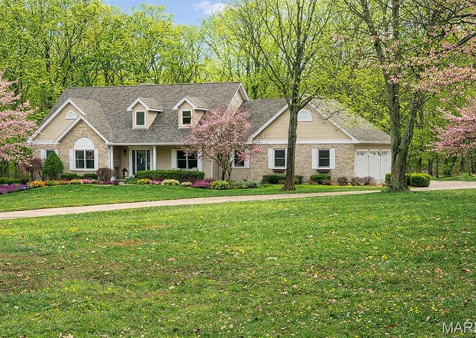 1st image of 1354 Lake Hollow Dr